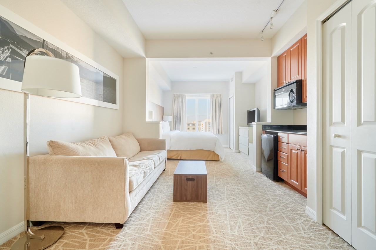 7389 Universal Boulevard - Photo 2 of 29