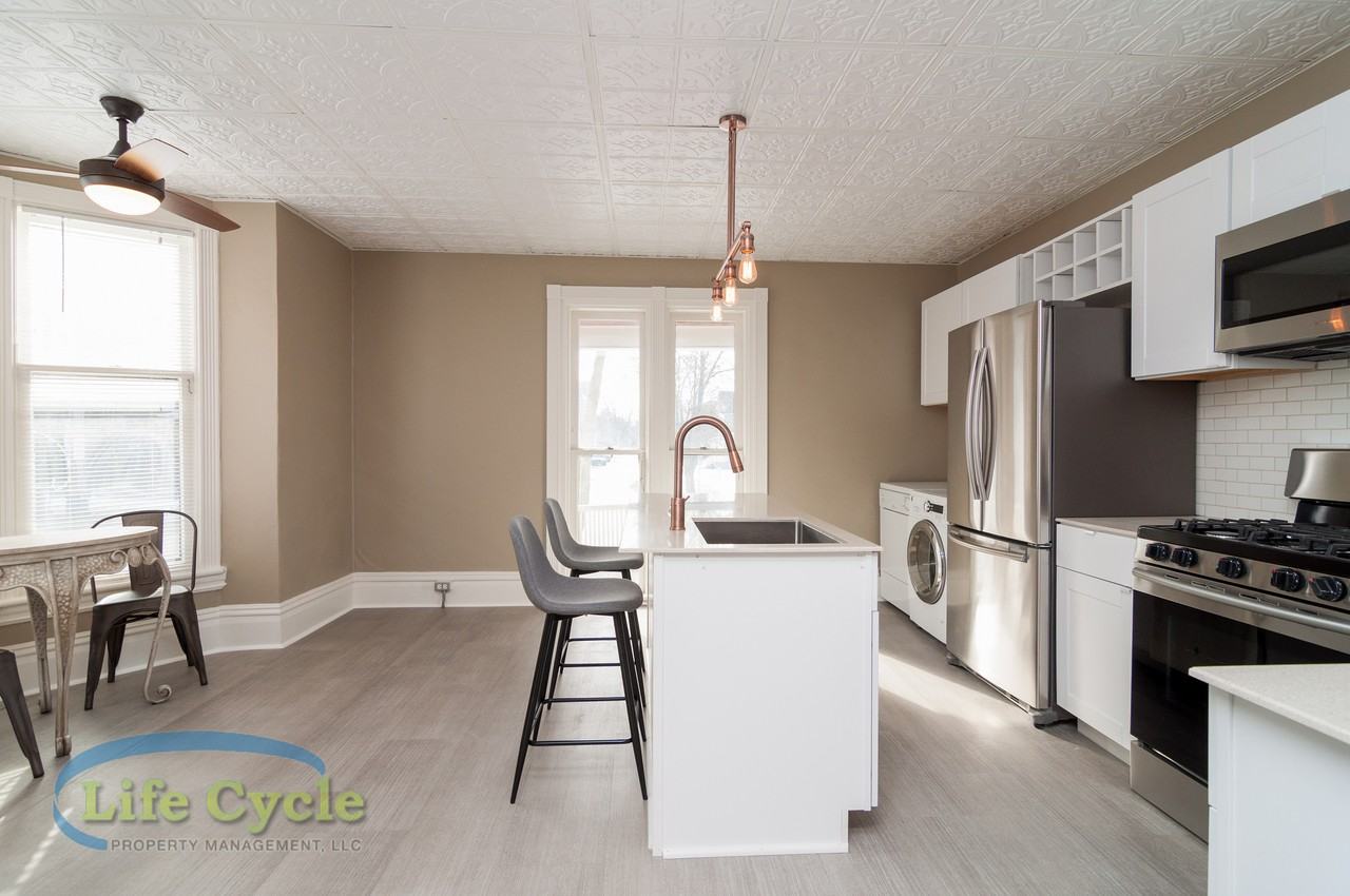335 Washington St Se #335 - Photo 3 of 37