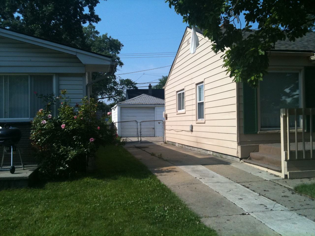 127 E Dallas Ave #1 - Photo 6 of 7