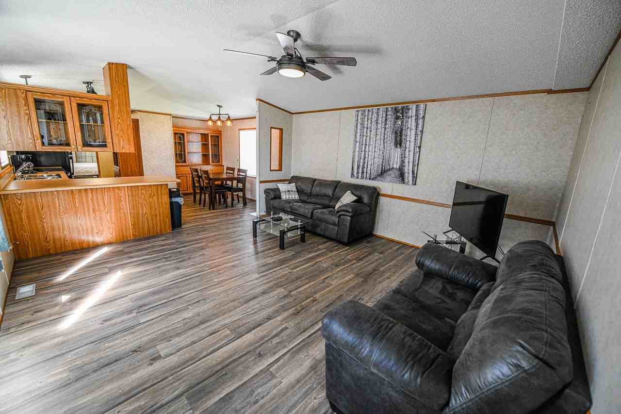 589 Stewart Street - Photo 5 of 17