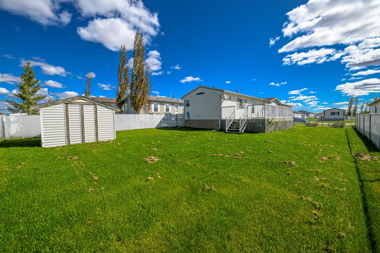 589 Stewart Street - Photo 4 of 17