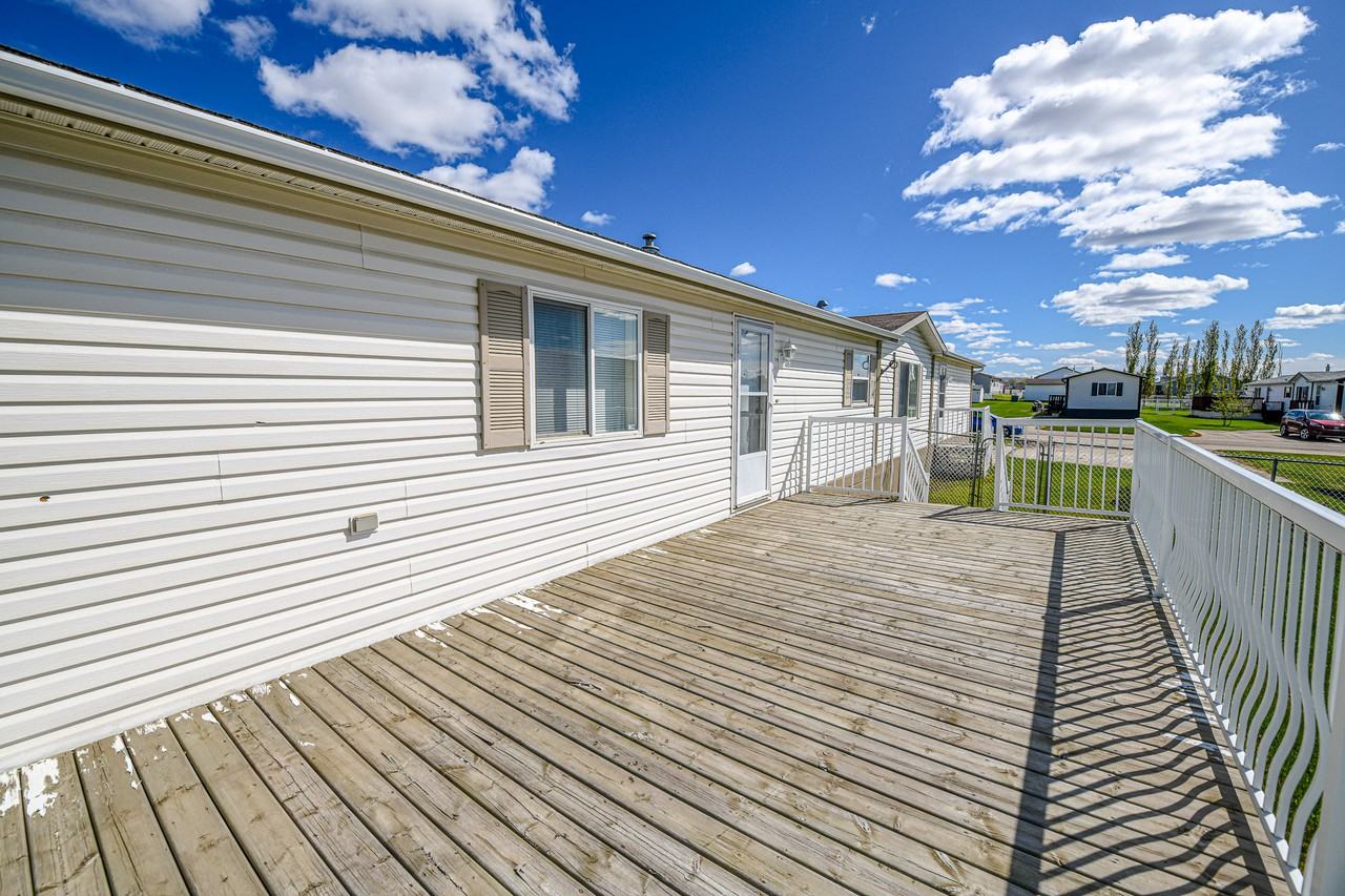 589 Stewart Street - Photo 2 of 17