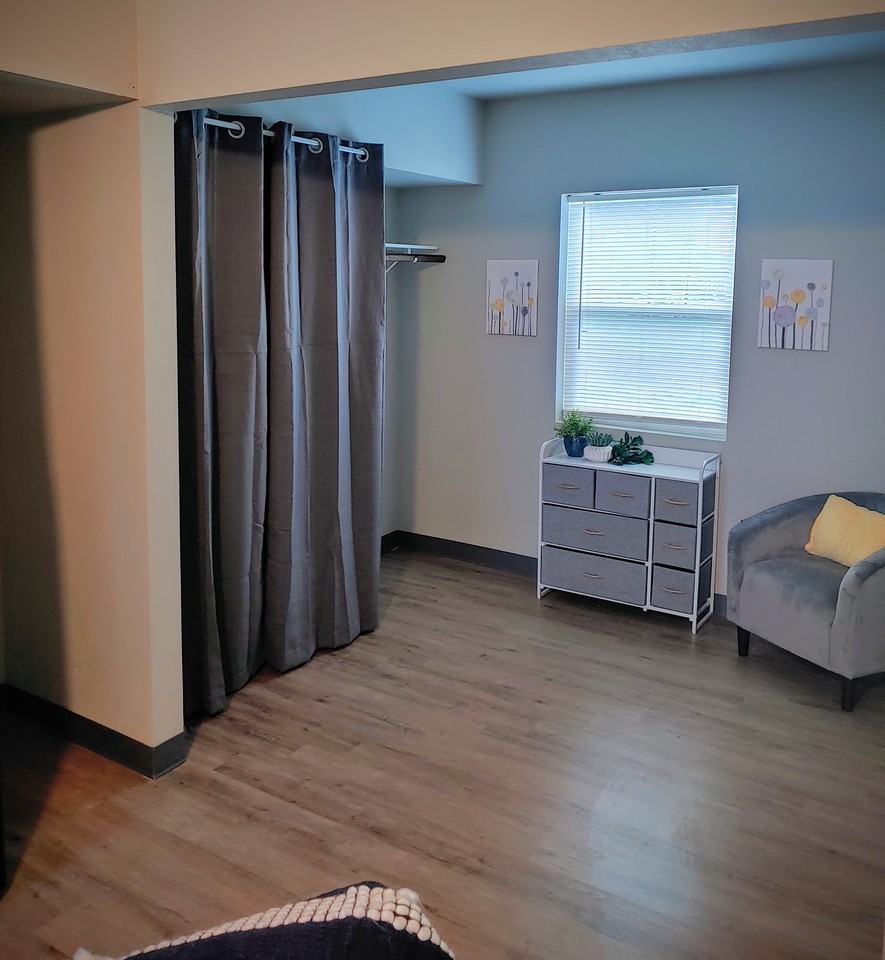 Graystone Apartments - Photo 3 of 8