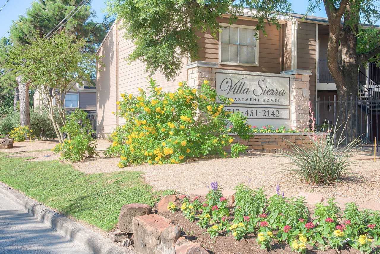 Villa Sierra - Photo 4 of 45