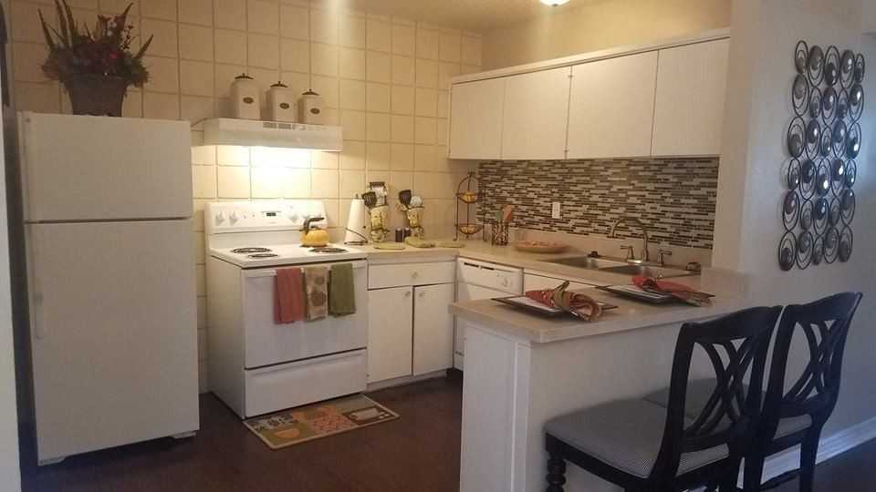 Agave Courtyard - Photo 5 of 17