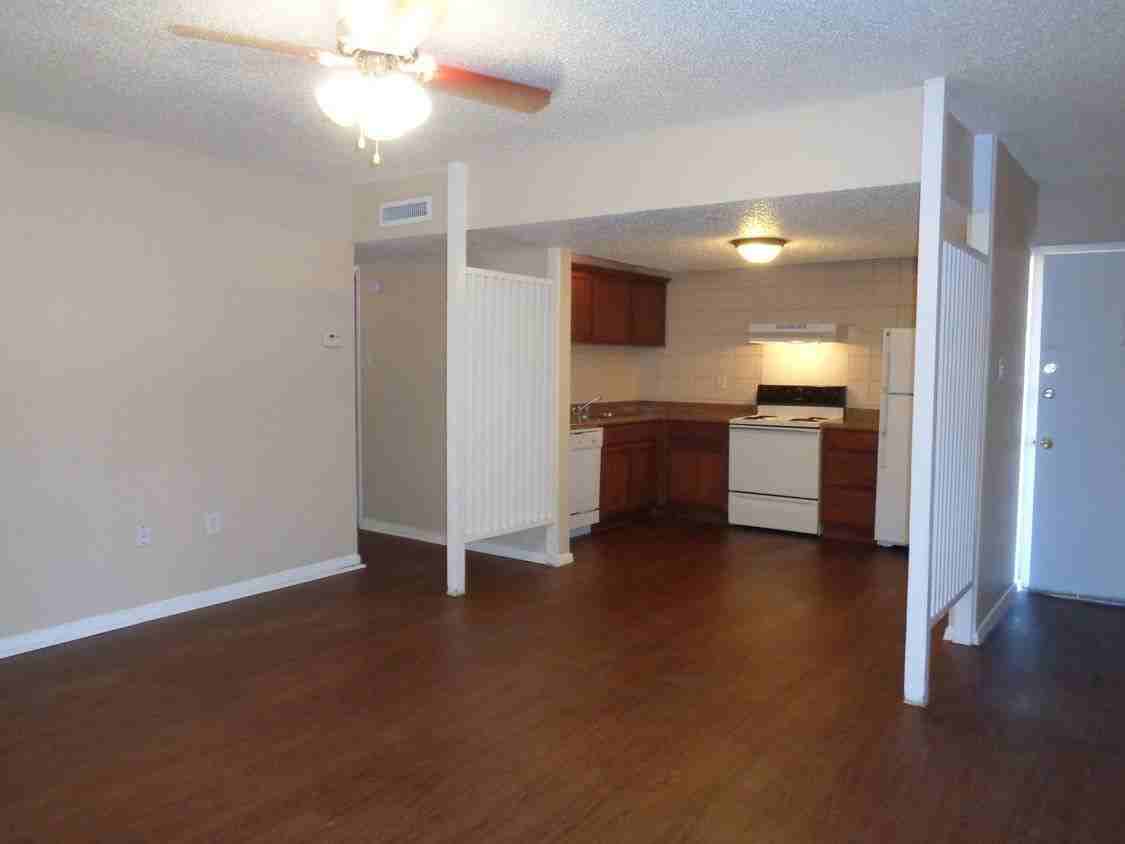 Agave Courtyard - Photo 7 of 17