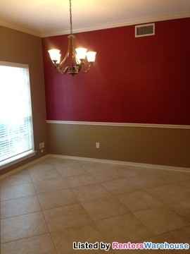 211 Williamsport St - Photo 3 of 15