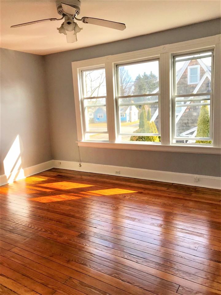 27 Harborview Avenue #2nd floor - Photo 3 of 25