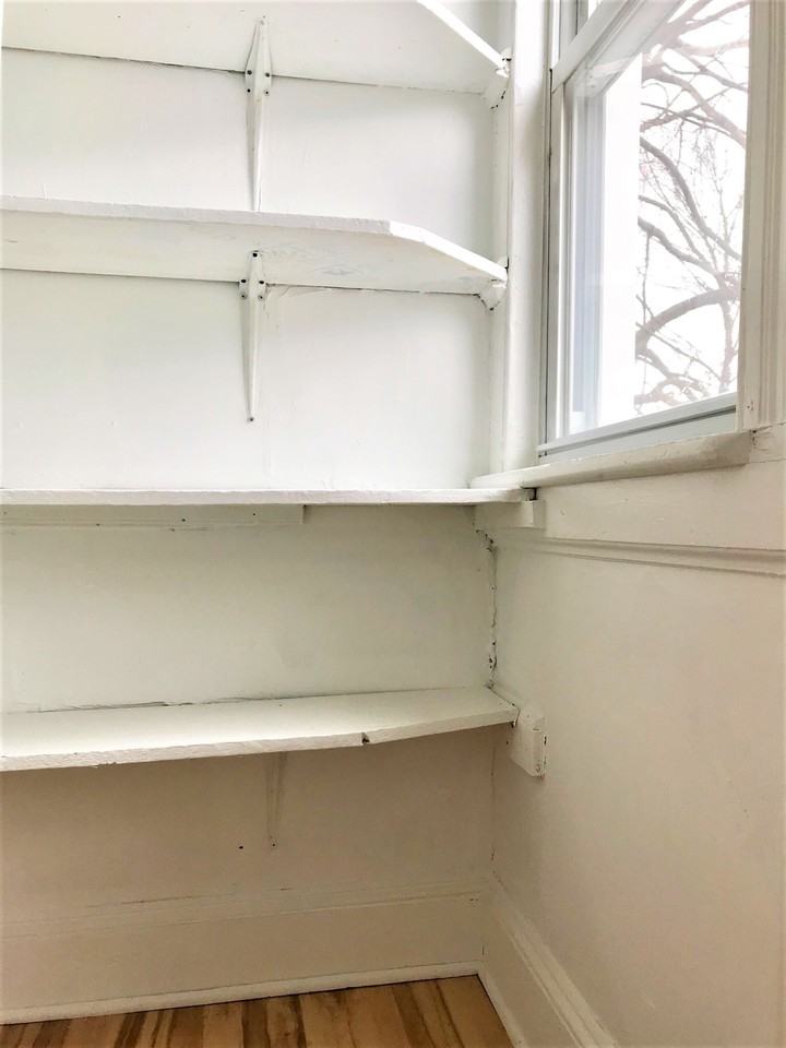 27 Harborview Avenue #2nd floor - Photo 6 of 25