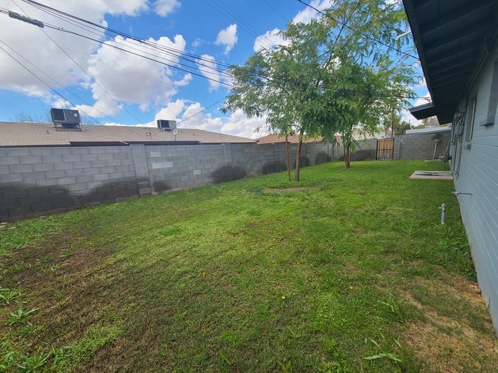 1114 S Stratton Ln #1114 - Photo 3 of 9