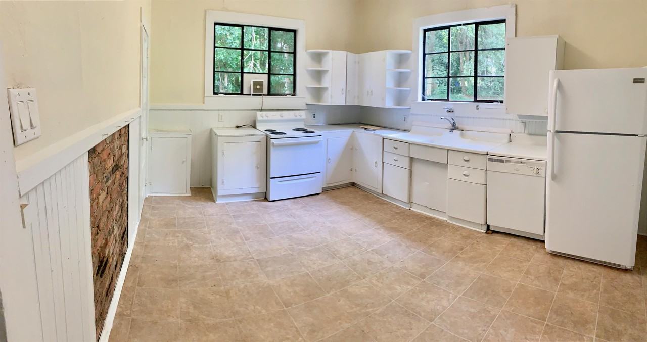 179 Park Ave #1 - Photo 4 of 33