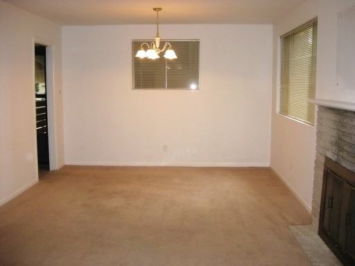 505 McLaws St - Photo 2 of 12
