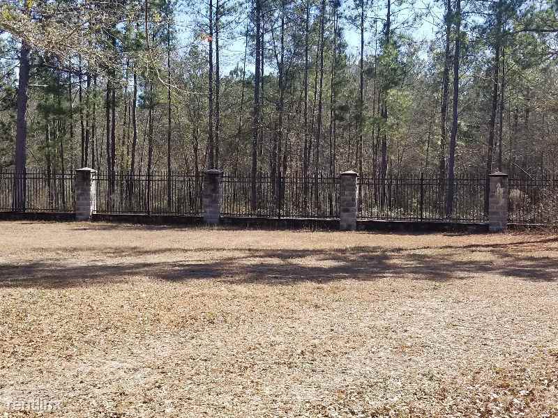 318 Mookees Ln - Photo 2 of 9