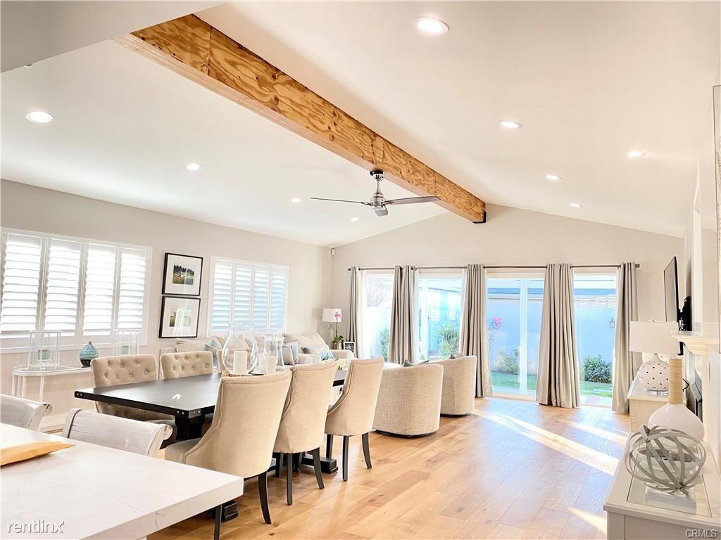 24215 Park St - Photo 3 of 6