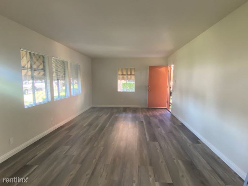 2924 W Via Acosta - Photo 2 of 24