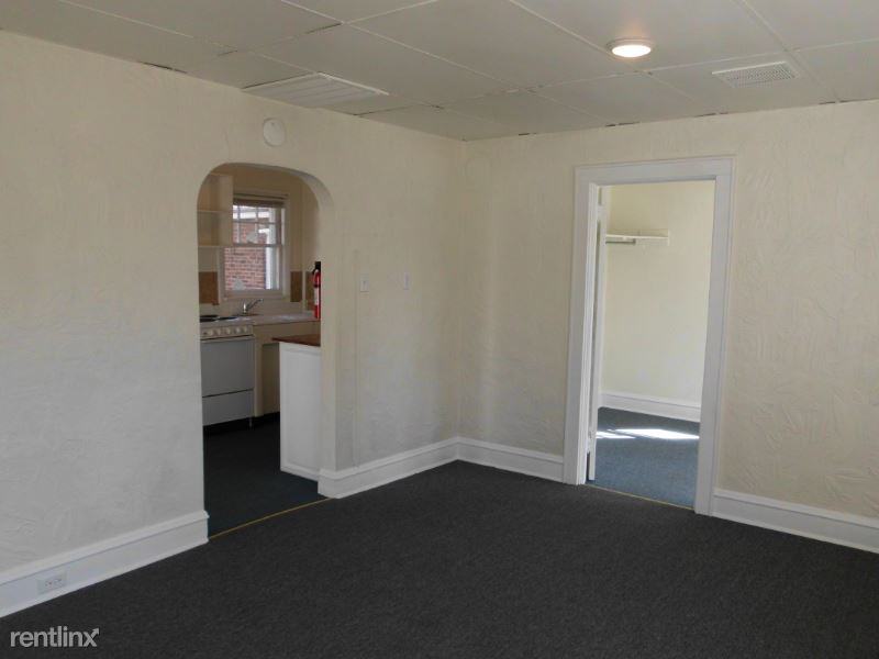 79 Mayfair Dr - Photo 2 of 11