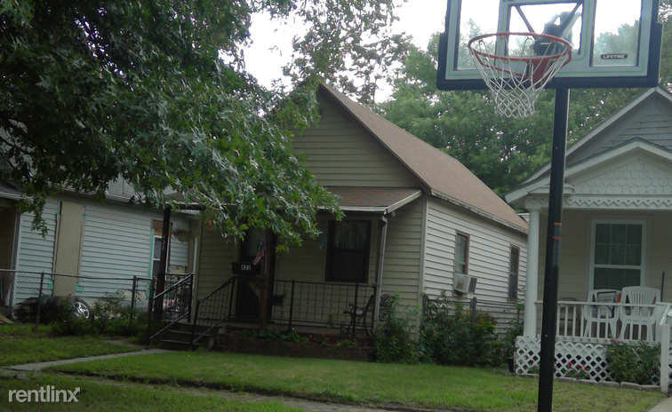 422 Ne Emmett St Topeka Ks 1 Bedroom House For Rent For 675 Month Zumper