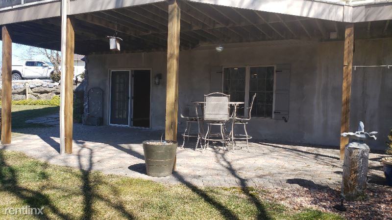 1190 Gypsy Hill Rd - Photo 2 of 12