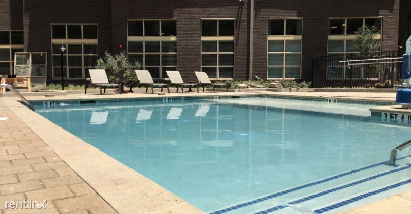 245A E Trinity Pl - Photo 2 of 9