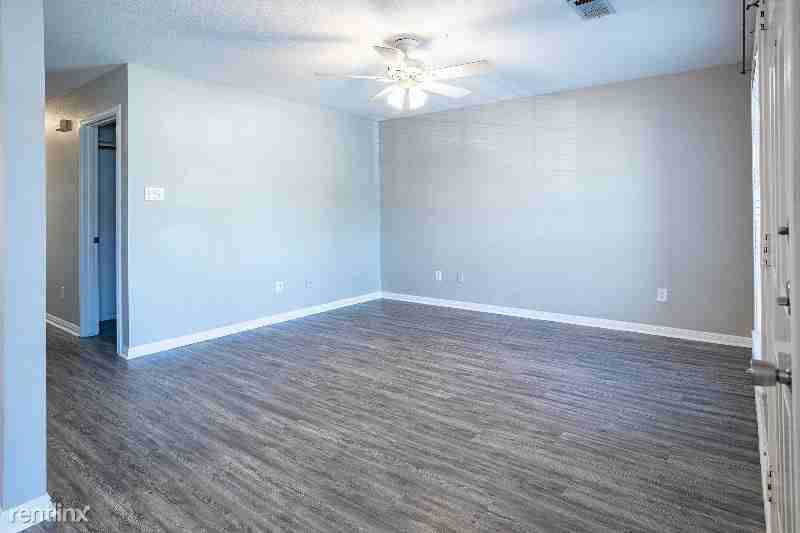 1625 Rock Hollow Loop - Photo 2 of 18