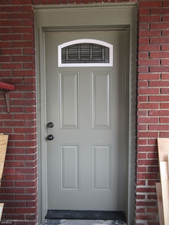 818 Woodbourne Ave - Photo 2 of 10