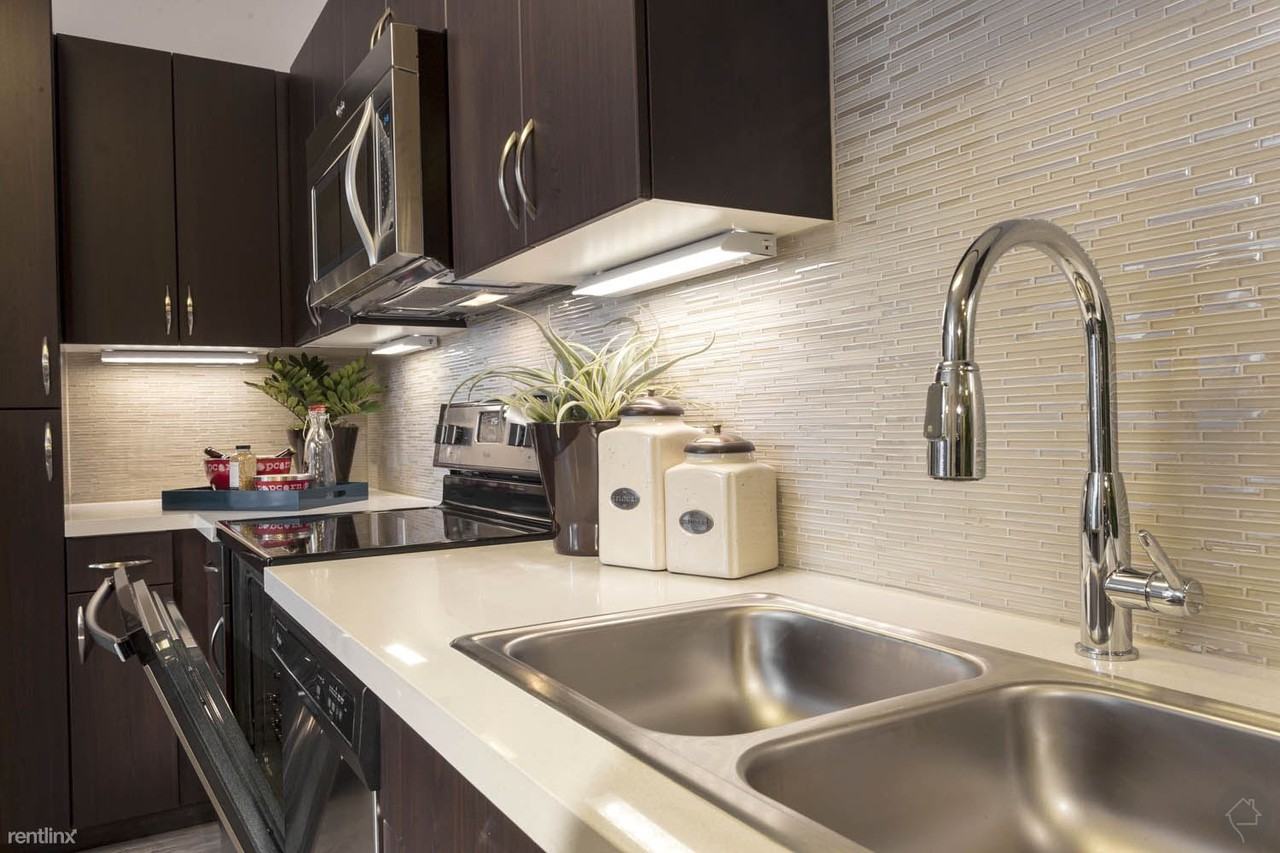 AMLI Cherry Creek - Photo 2 of 10