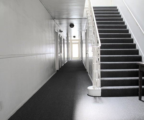 444 N Oakhurst Dr - Photo 2 of 10