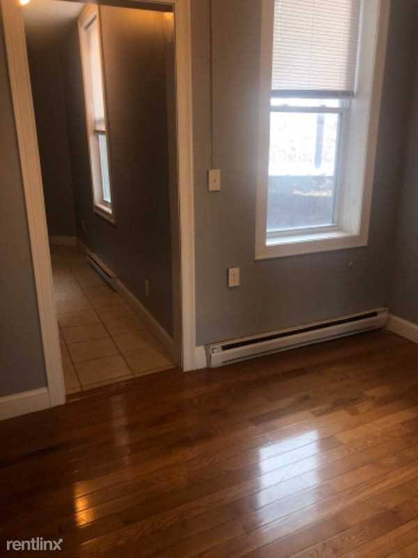 305 305 49th St 8 - Photo 2 of 8