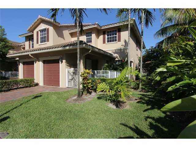 3592 Parkside Dr 3592 - Photo 2 of 5