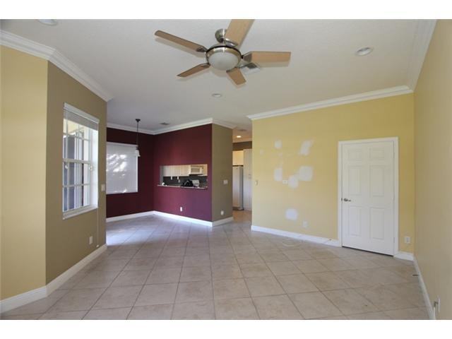 3592 Parkside Dr 3592 - Photo 3 of 5