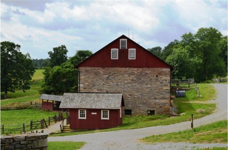 12717 Harpers Ferry Rd - Photo 2 of 26