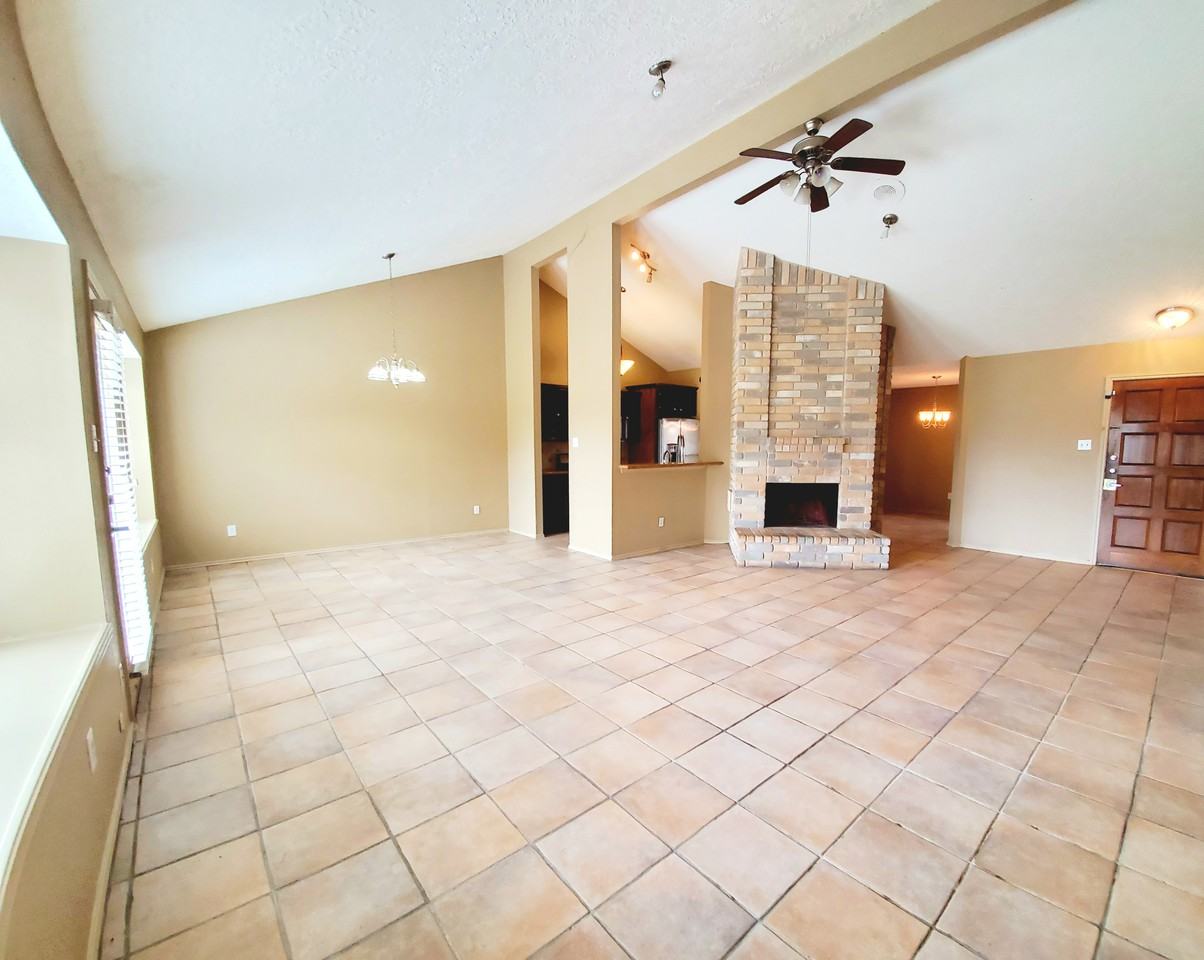 11503 Stansberg Dr - Photo 2 of 18