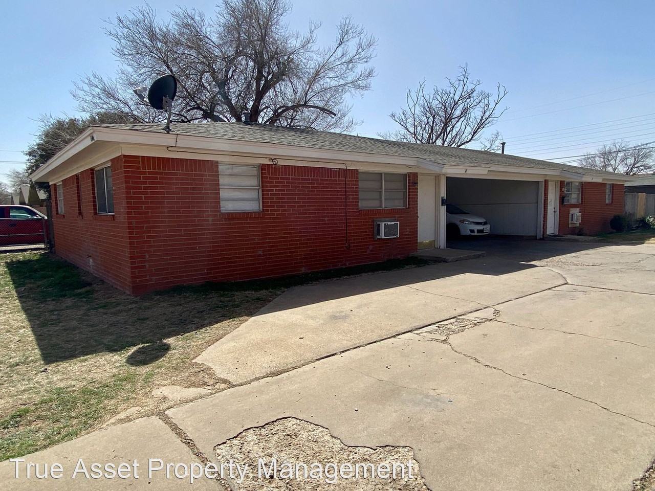 6504 Ave Q - Photo 2 of 11