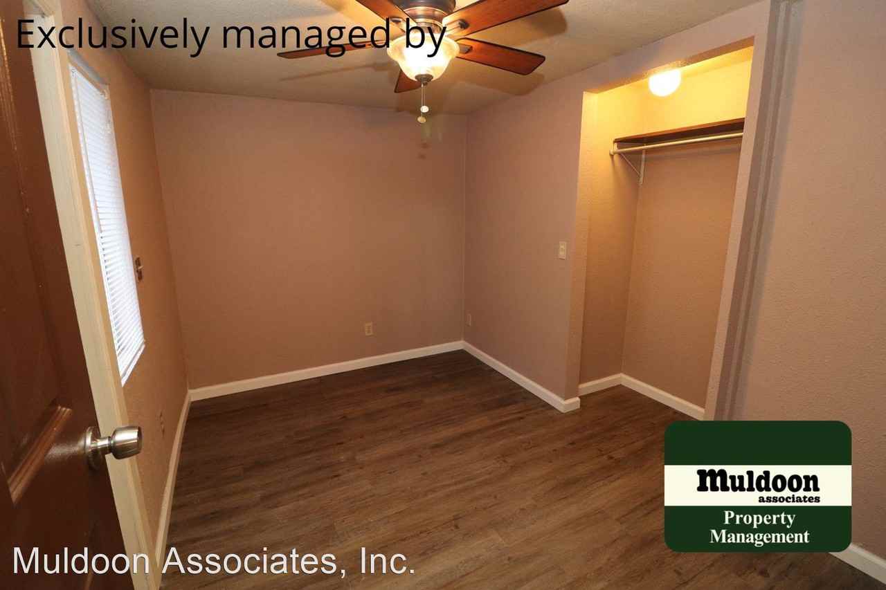 2110 W 13th St - Photo 3 of 10