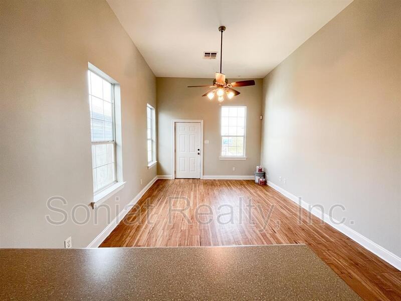 2610B Bienville St #2610B - Photo 3 of 9