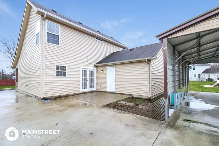 1120 Pin Oak Dr - Photo 3 of 18