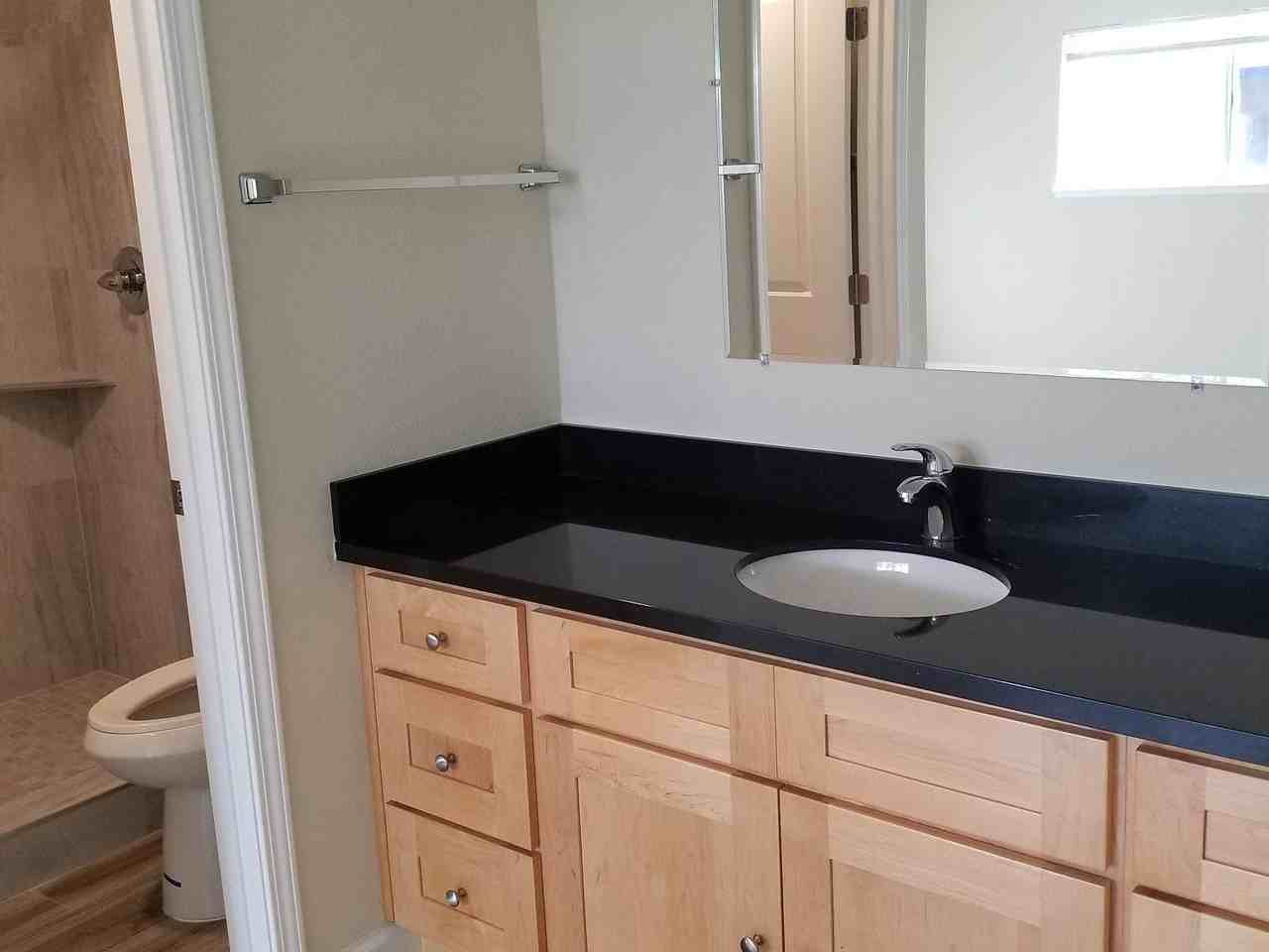 247 North Capitol Avenue - Photo 2 of 11