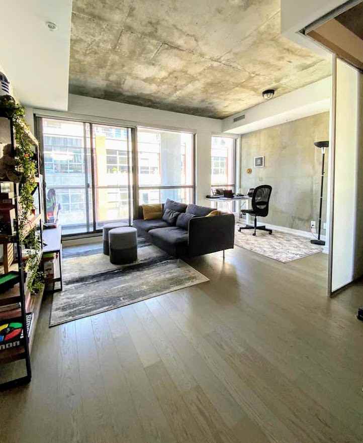 39 Brant Street #709