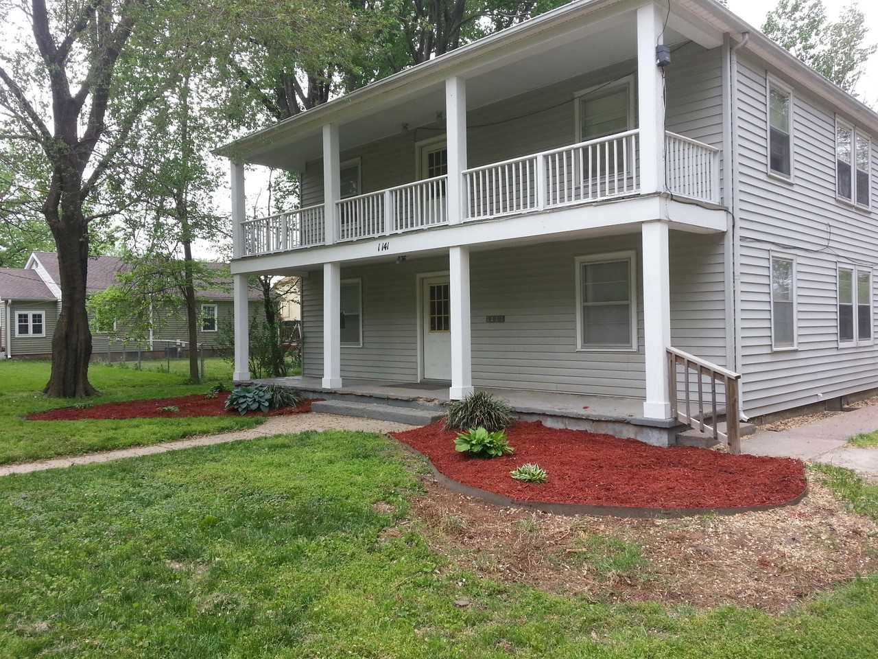 1141 Ne Chester Ave #2