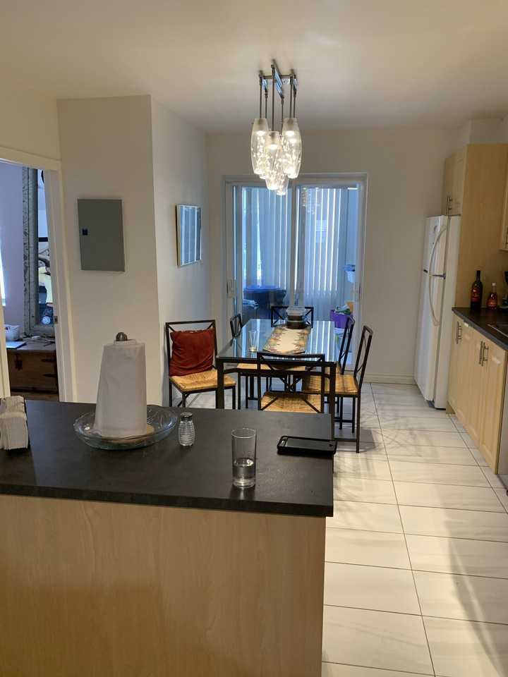 5299 Av Bourbonnière - Photo 3 of 9