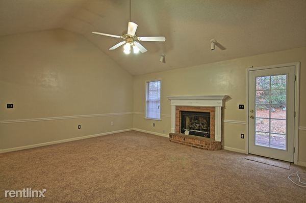 2003 Barton Ct - Photo 2 of 11