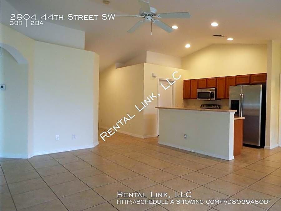 2904 44th St Sw - Photo 3 of 20