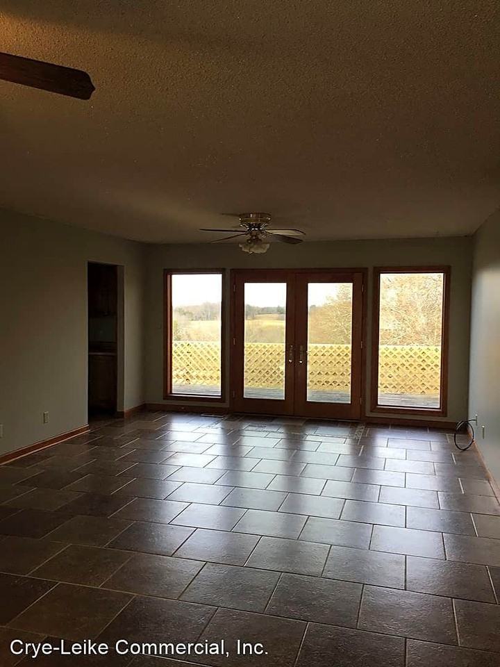 12185 Central Pike - Photo 3 of 14