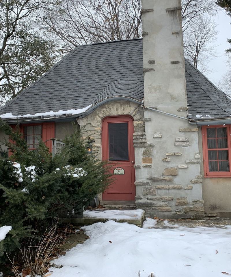 701 S Busey Ave #1 - Photo 2 of 9