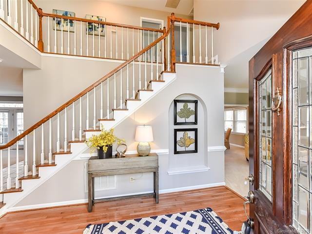 4714 Avonwood Ln - Photo 3 of 21