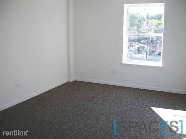 6111 N Clark St - Photo 2 of 7