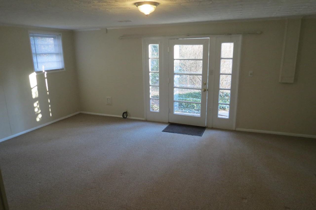 5307 Pooks Hill Rd #LL - Photo 2 of 13