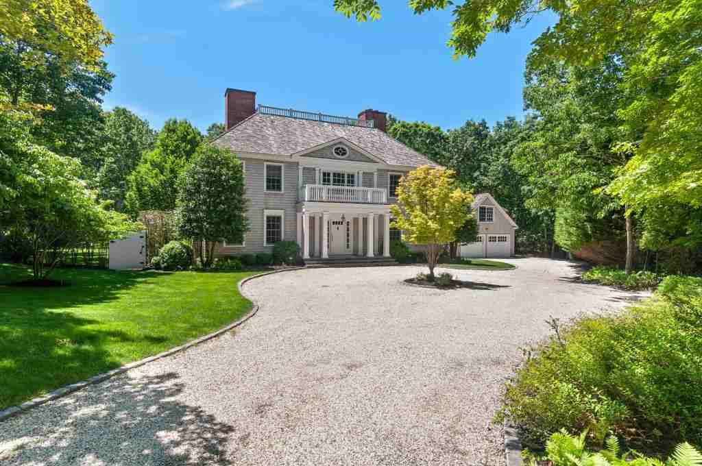 17 Burkeshire Dr, Sag Harbor, NY 11963 5 Bedroom Apartment for Rent