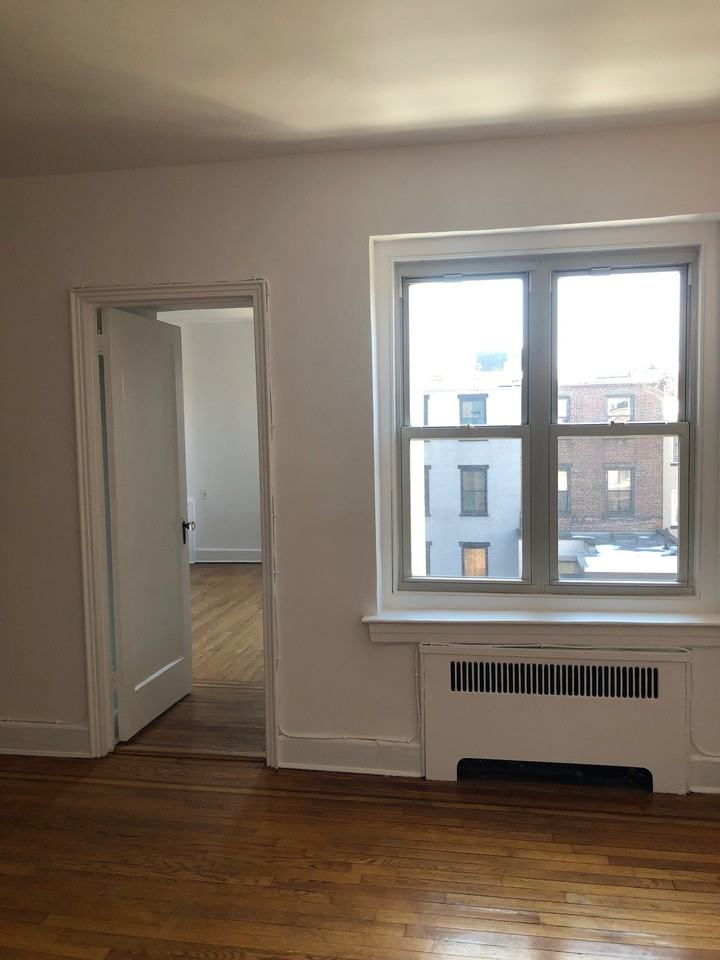 38 Schermerhorn St #8 - Photo 3 of 6