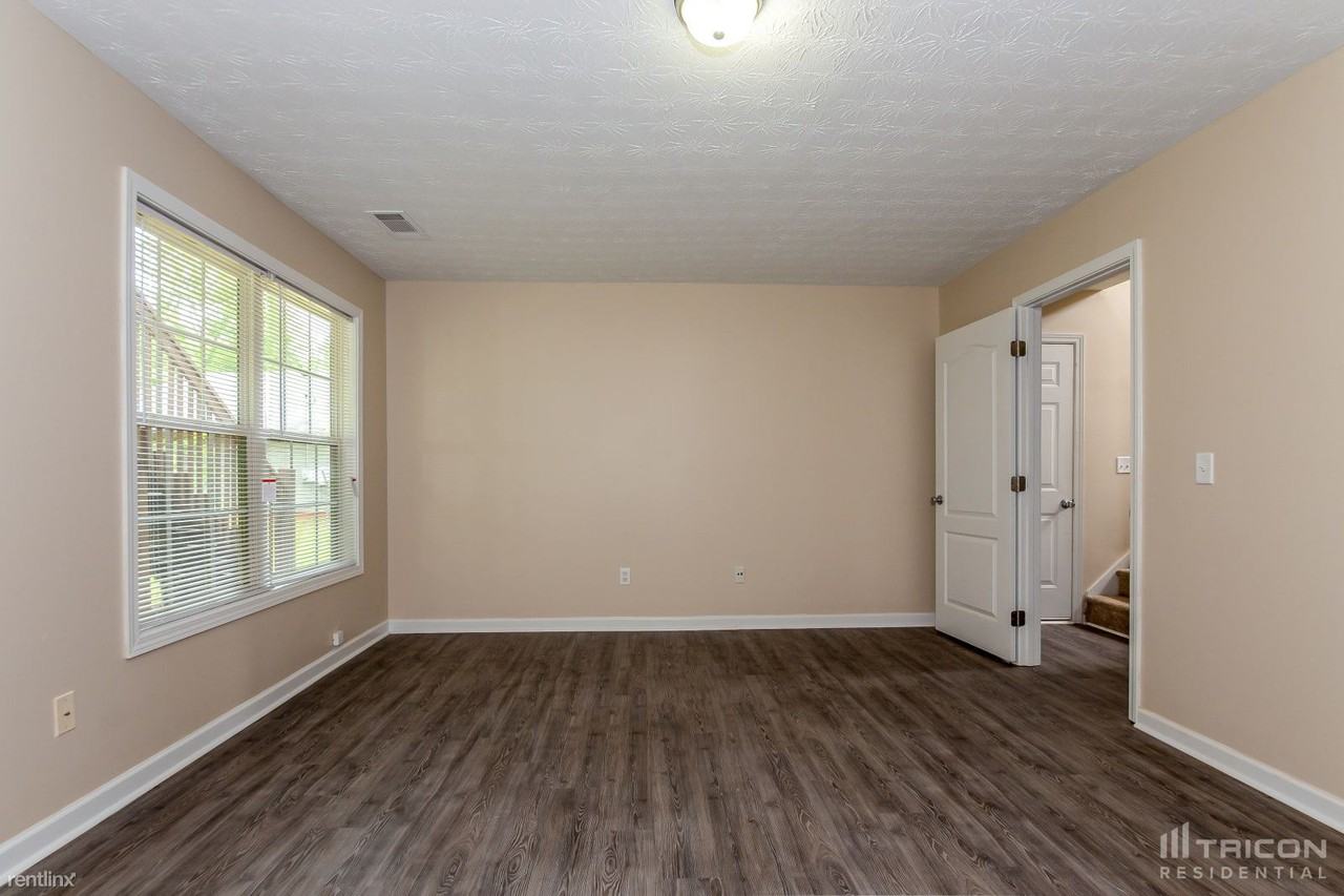 146 Longstreet Cir - Photo 3 of 30